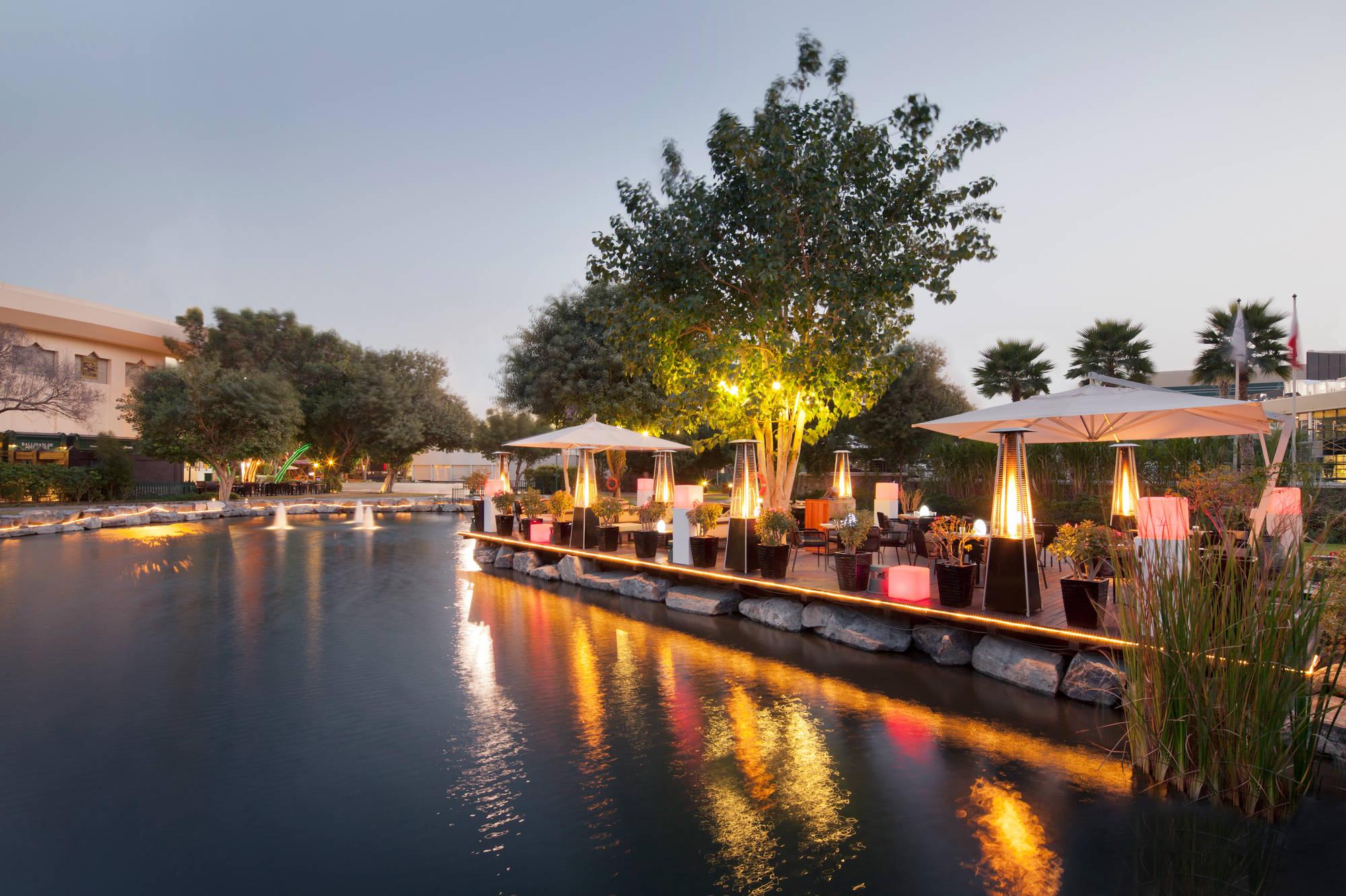 Jumeirah Creekside Dubai Hotel Exterior photo